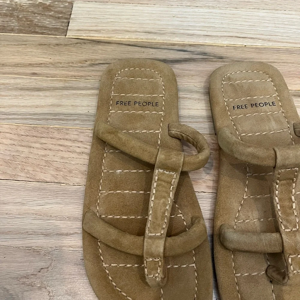 Free‎ People suede contrast stitch flat sandals 6.5